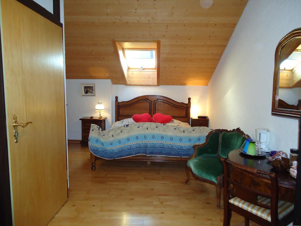 Gite Rural 1666 Saignelégier Zimmer foto